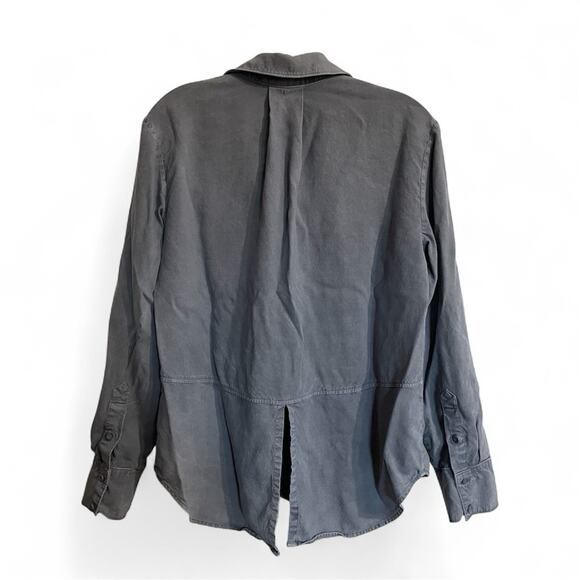Cloth & Stone Anthropologie Shirt Women Size Medium Blue Tencel Roll Tab Sleeve - Picture 2 of 9